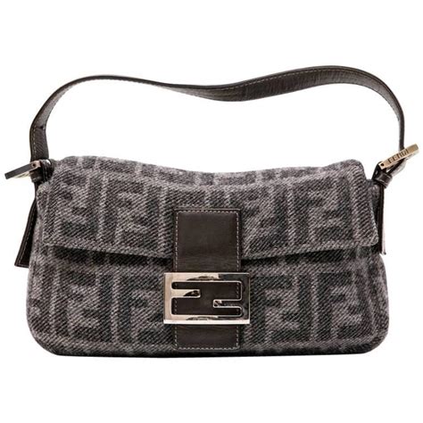 cartera baguette fendi|fendi baguette monogram.